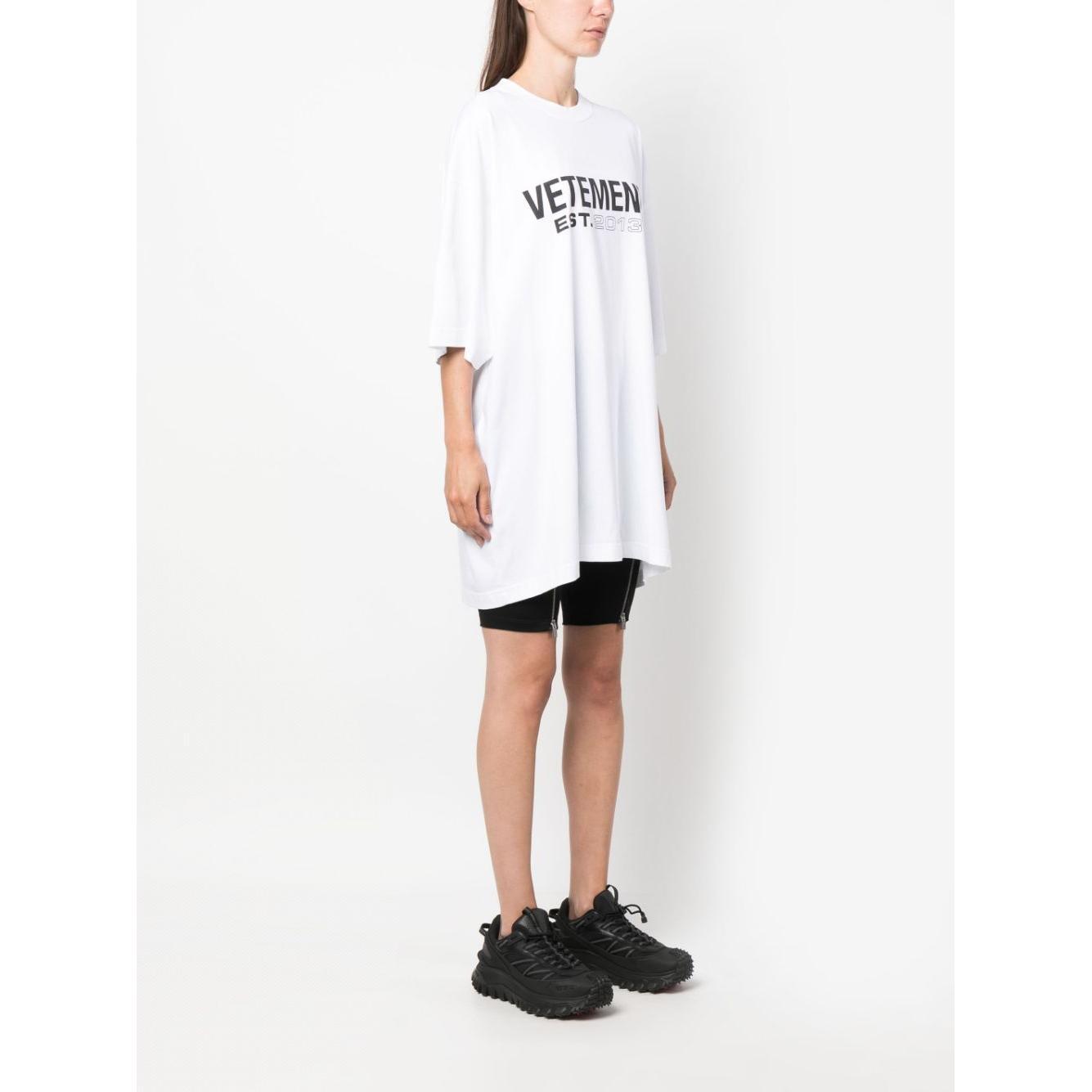 Vetements T-shirts and Polos White UE54TR100WDWHITE