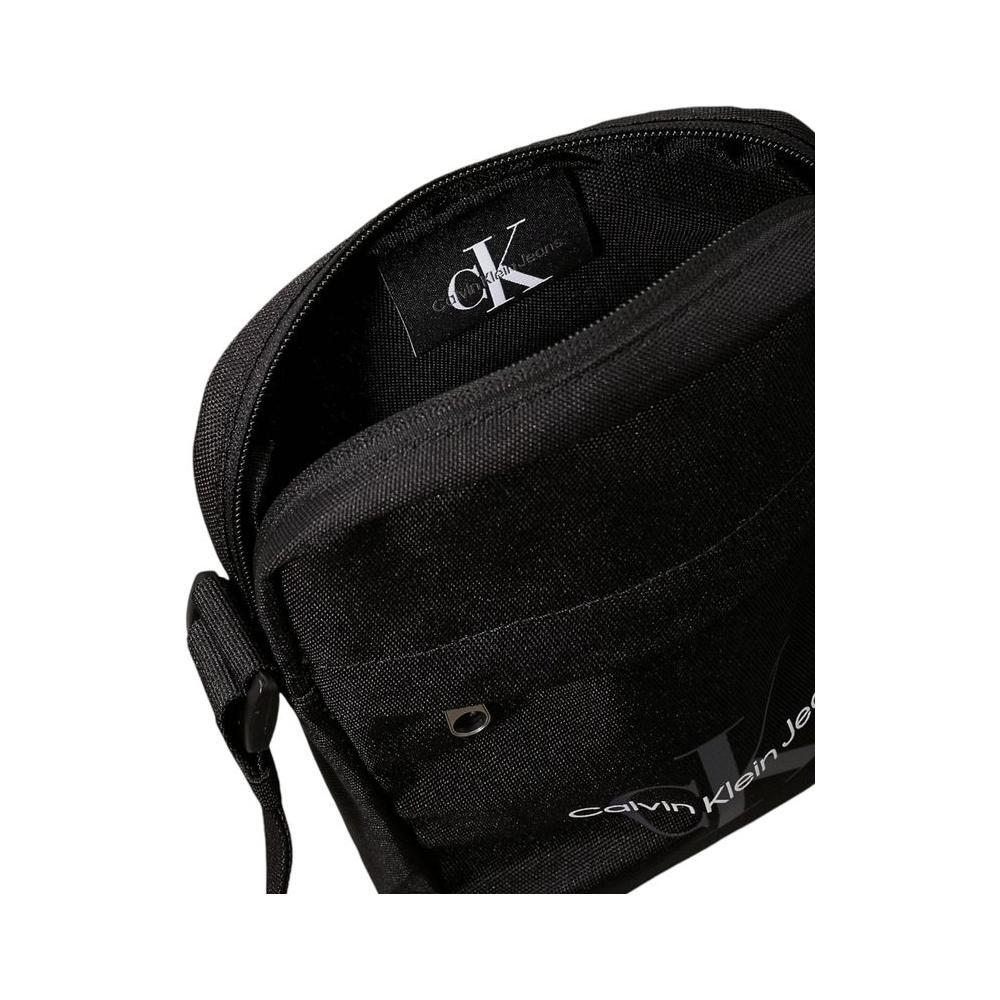 Calvin Klein Jeans Black Recycled Polyester Messenger Bag CAKLJE-15665300009