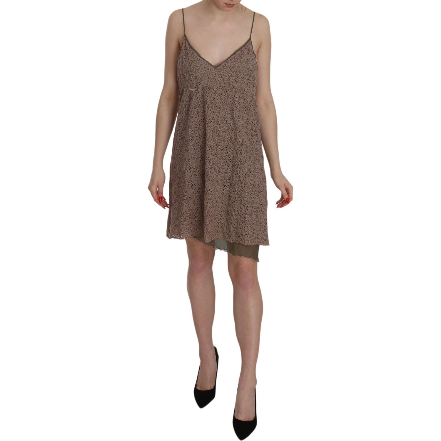 فستان قصير أنيق باللون الأخضر بقصة A وحمالات رفيعة من PINK MEMORIES