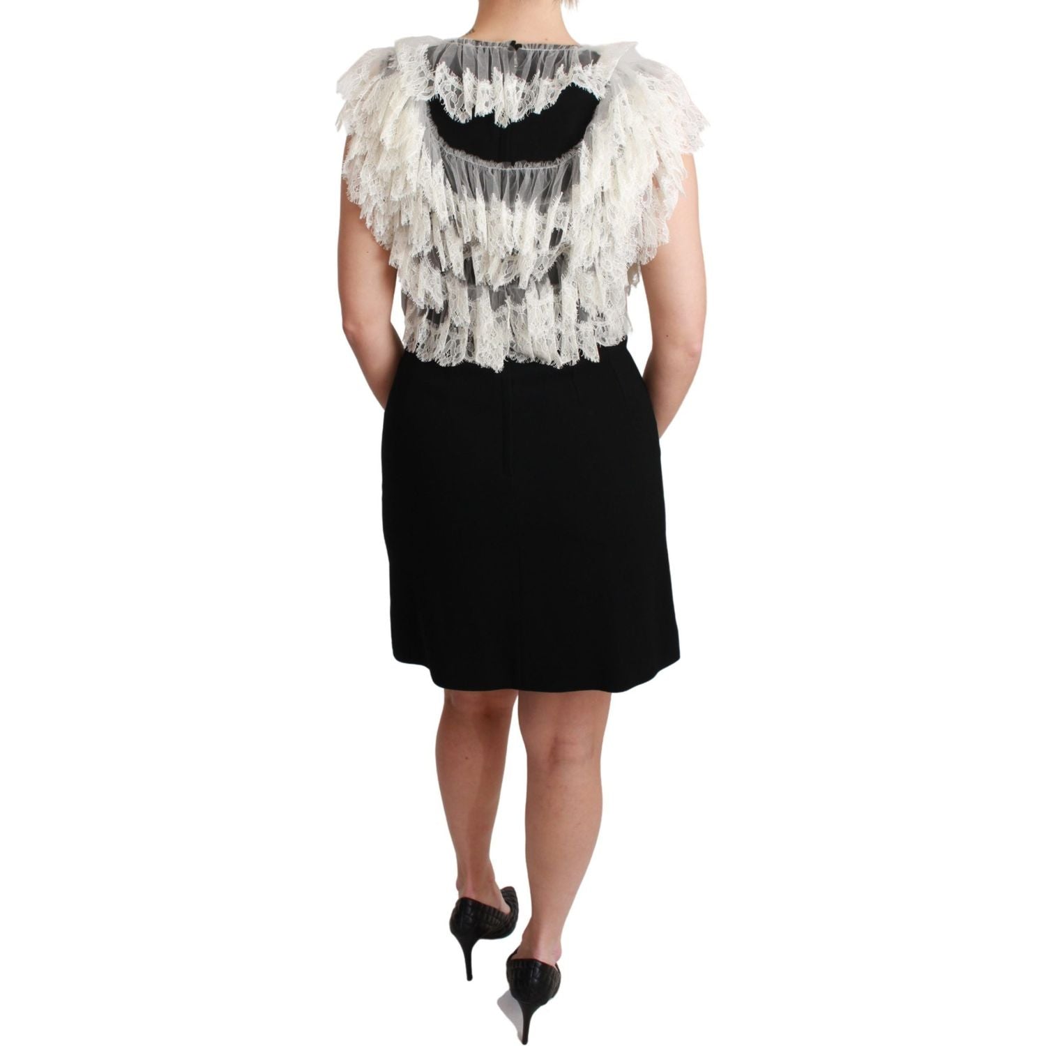 فستان دولتشي آند غابانا الأنيق قصير الأكمام مع تفاصيل من الدانتيل