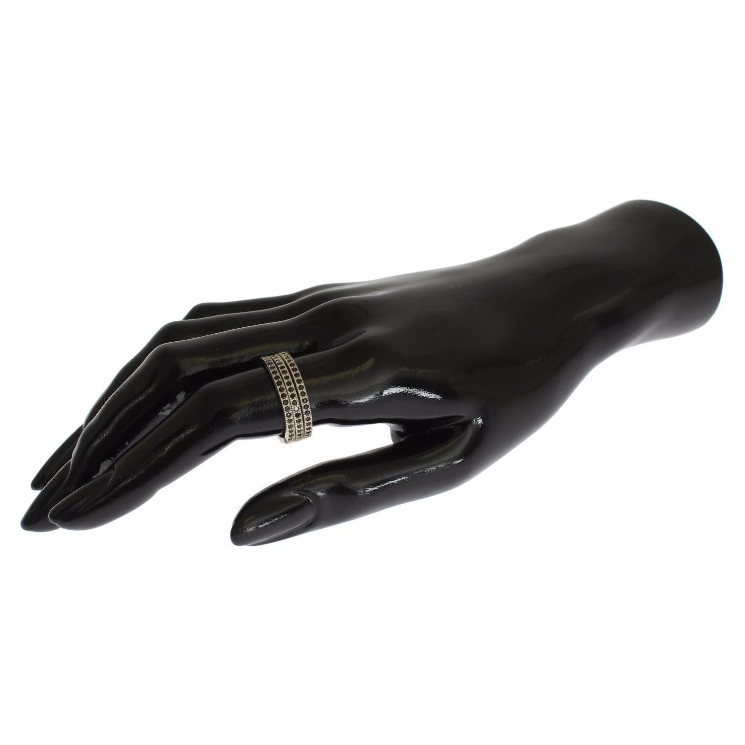 خاتم نيالايا الأنيق المصنوع من الفضة والزركون الأسود