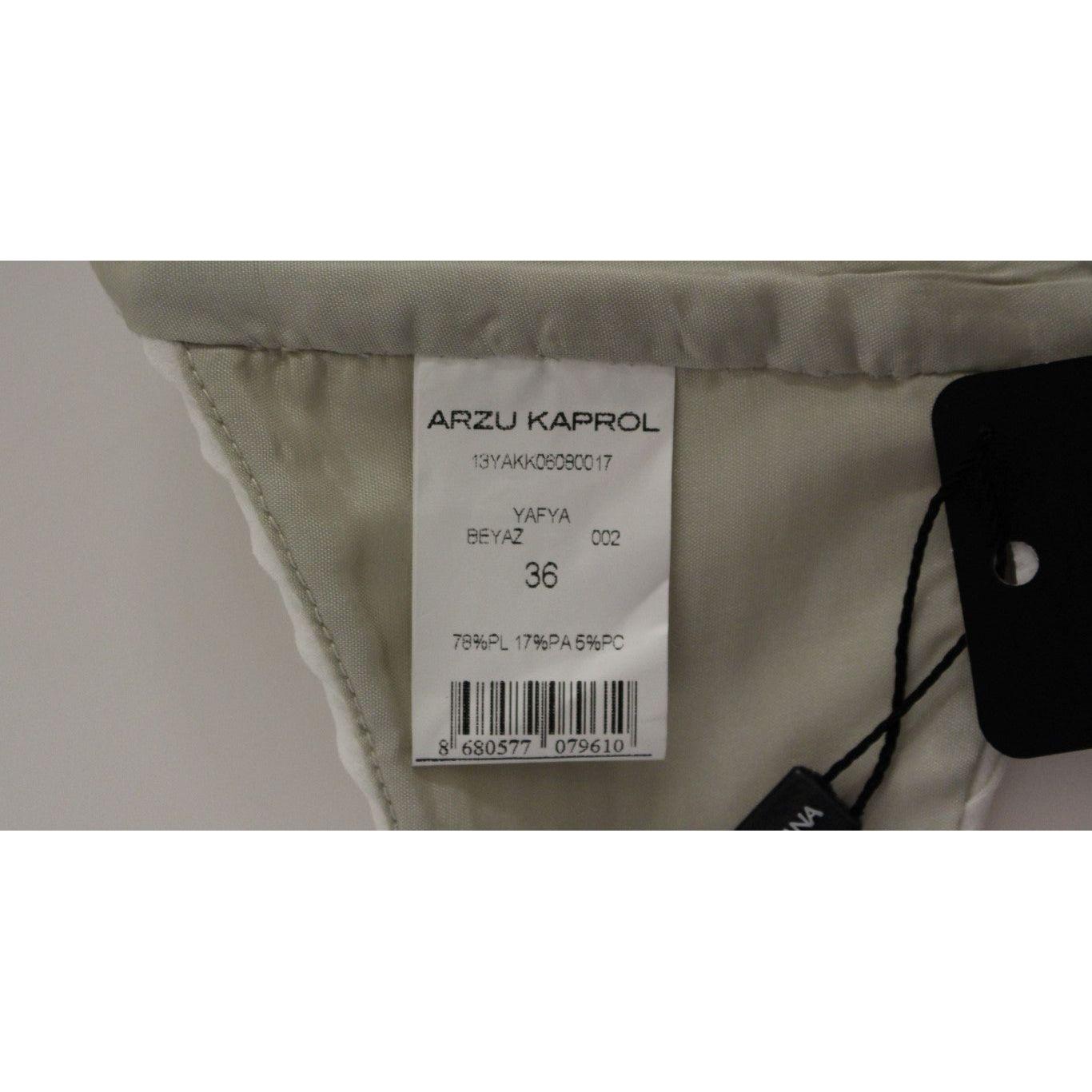 سترة Arzu Kaprol أنيقة ذات ظهر مفتوح ومزينة بشراشيب