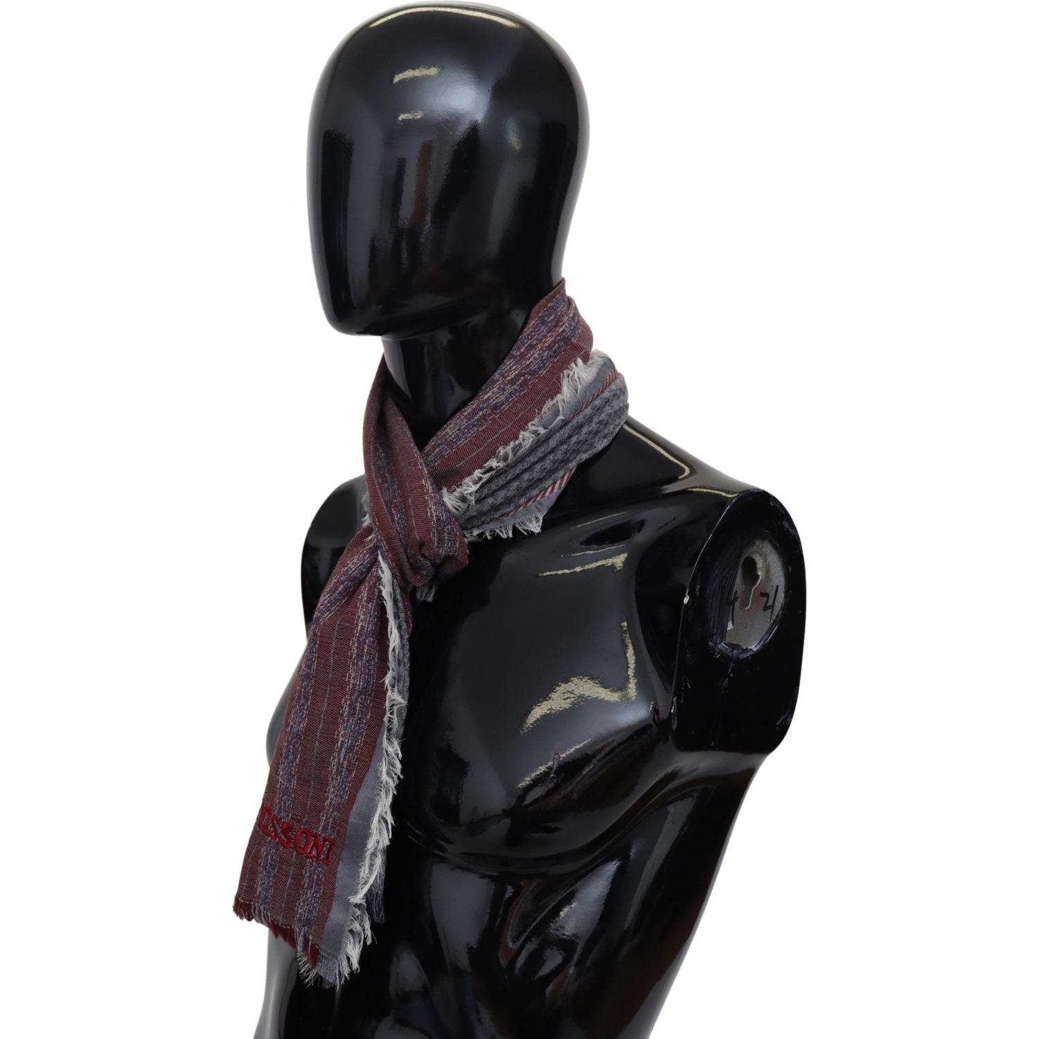 وشاح أنيق من الصوف مخطط بشعار Missoni