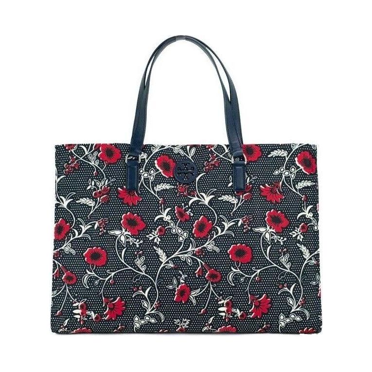 حقيبة كتف Tory Burch متوسطة الحجم من النايلون بطبعة باتيك ريترو