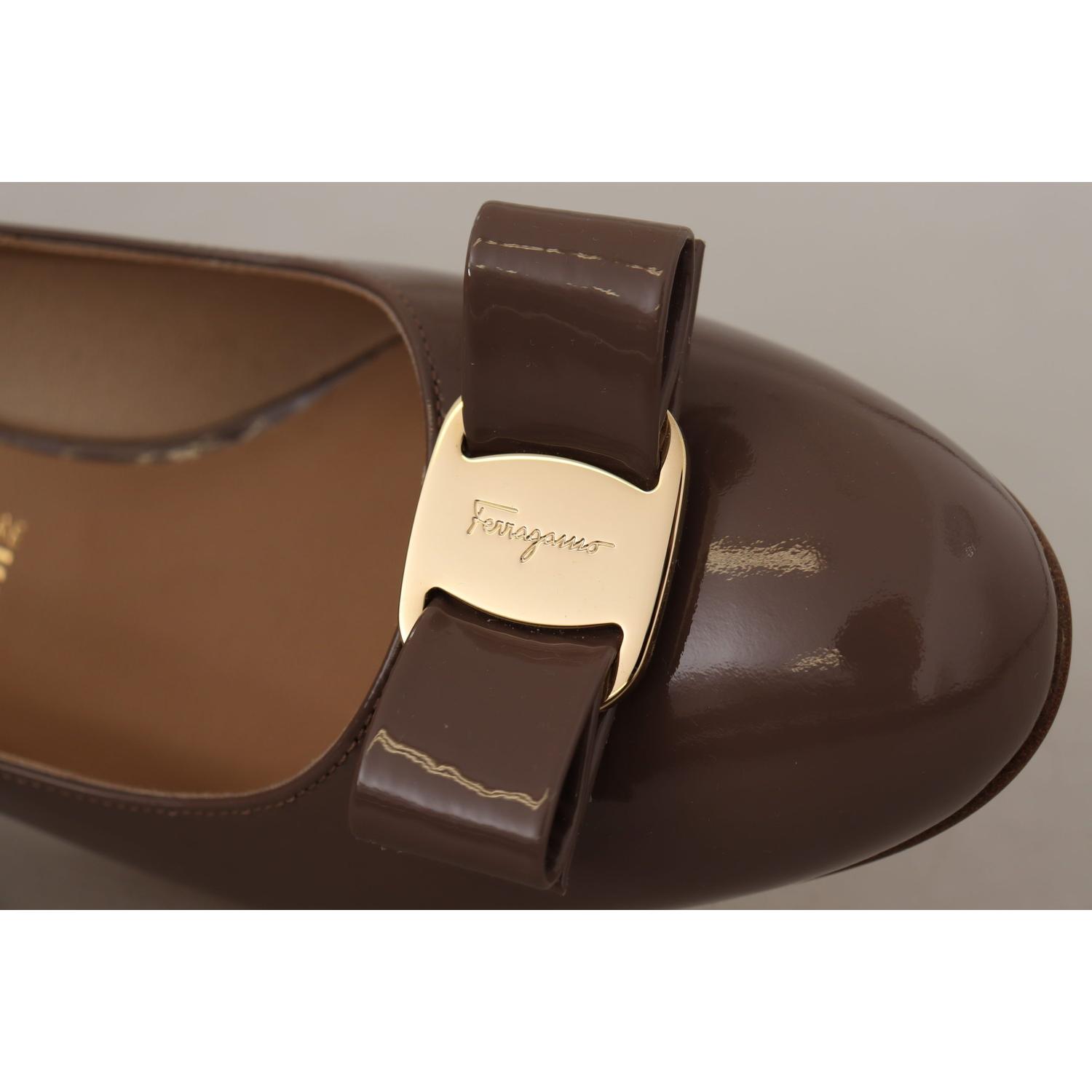 Salvatore Ferragamo Elegant Caraway Brown Pumps with Vara Bow