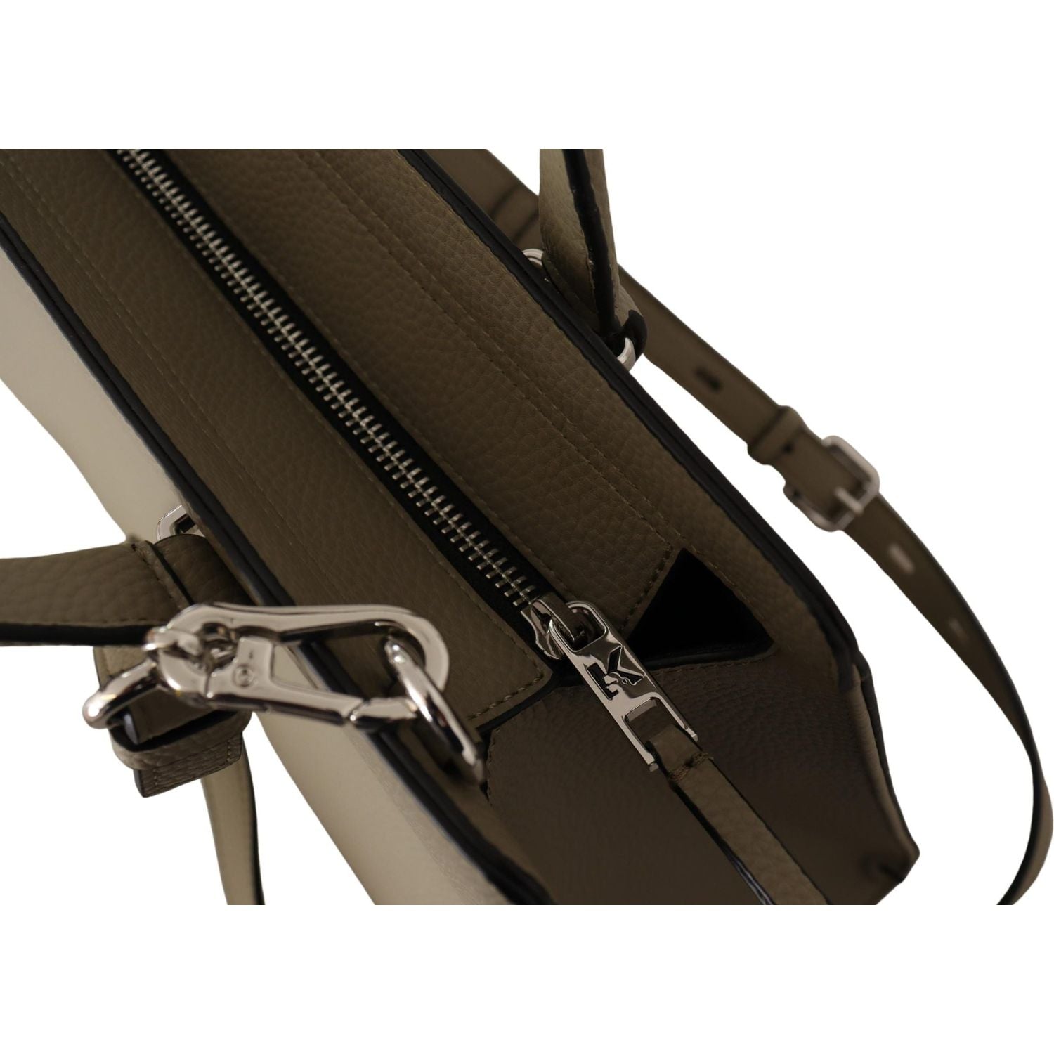 حقيبة كارل لاغرفيلد الجلدية الساحرة باللون الأخضر