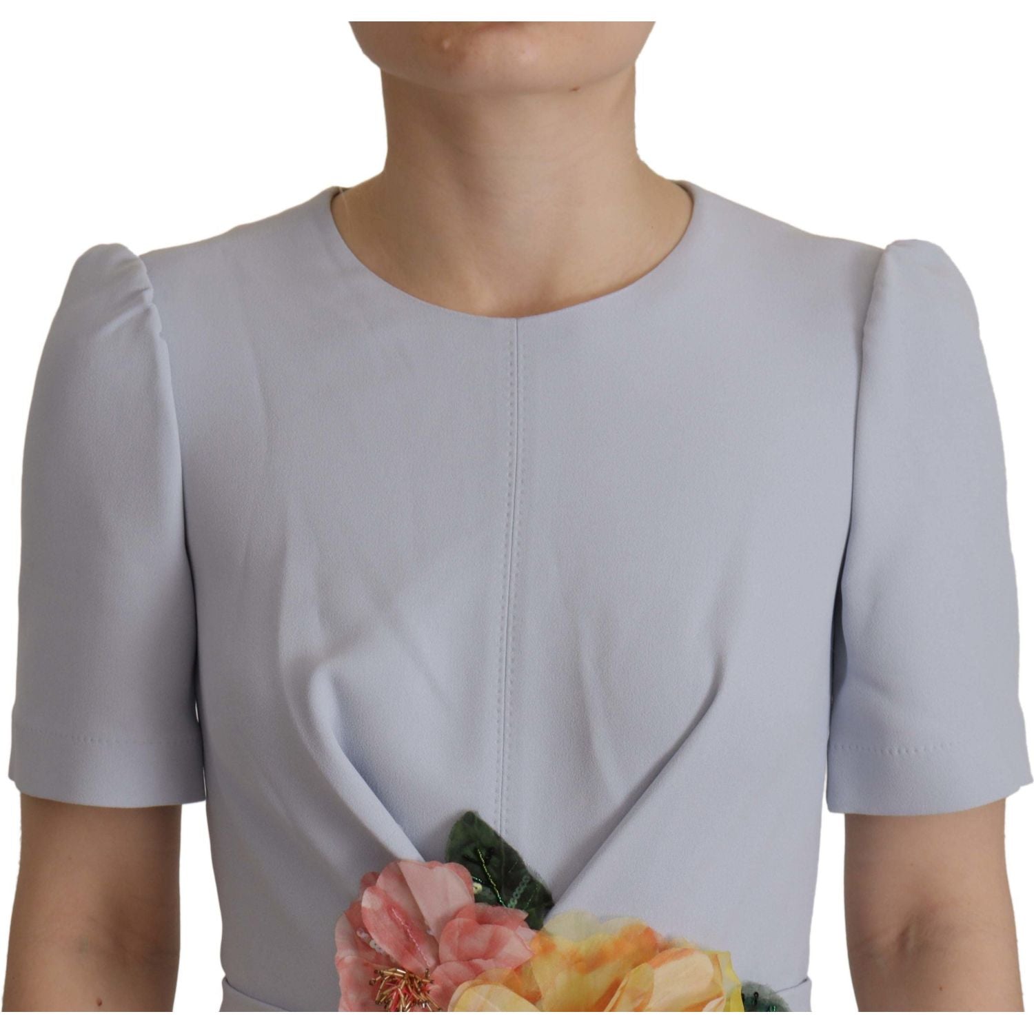 فستان دولتشي آند غابانا الأنيق باللون الأزرق الفاتح