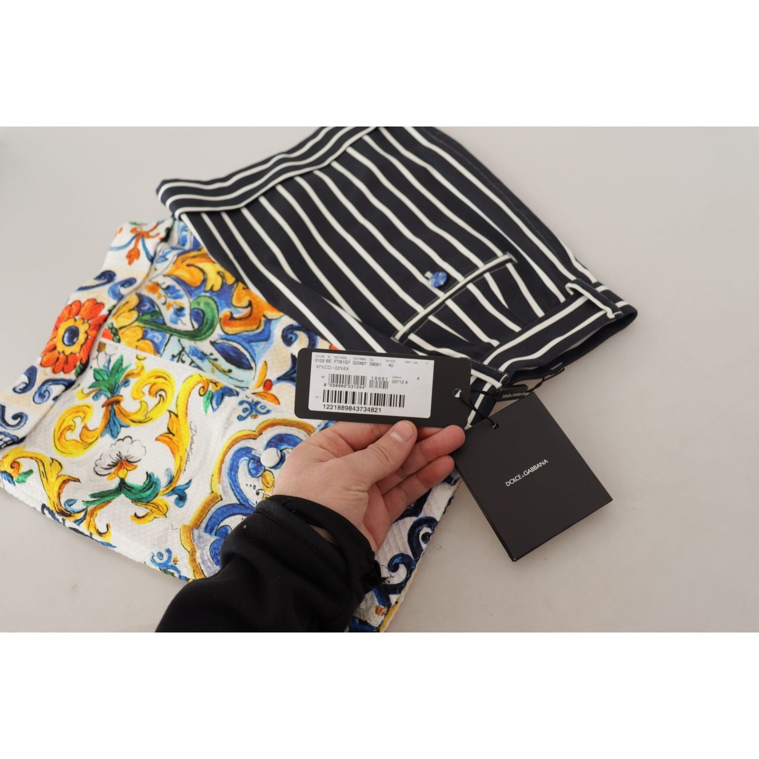 شورت برمودا مصمم من دولتشي آند غابانا ماجوليكا بخصر مرتفع