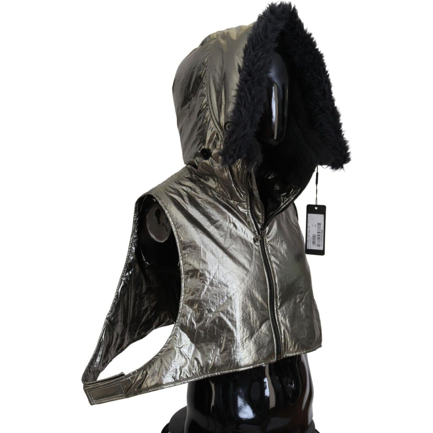 قبعة دولتشي آند غابانا الأنيقة باللون الفضي لتغطية الرأس بالكامل