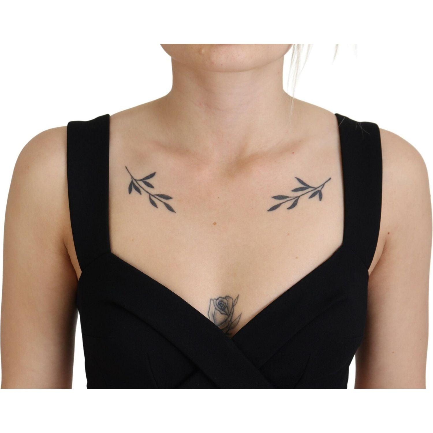 فستان دولتشي آند غابانا الأسود الأنيق متوسط ​​الطول