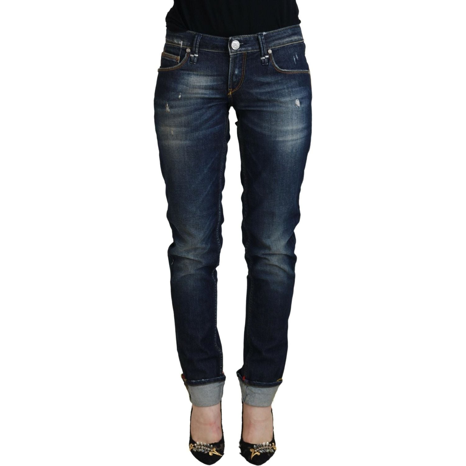 بنطلون جينز أنيق بقصّة Slim Fit وخصر منخفض