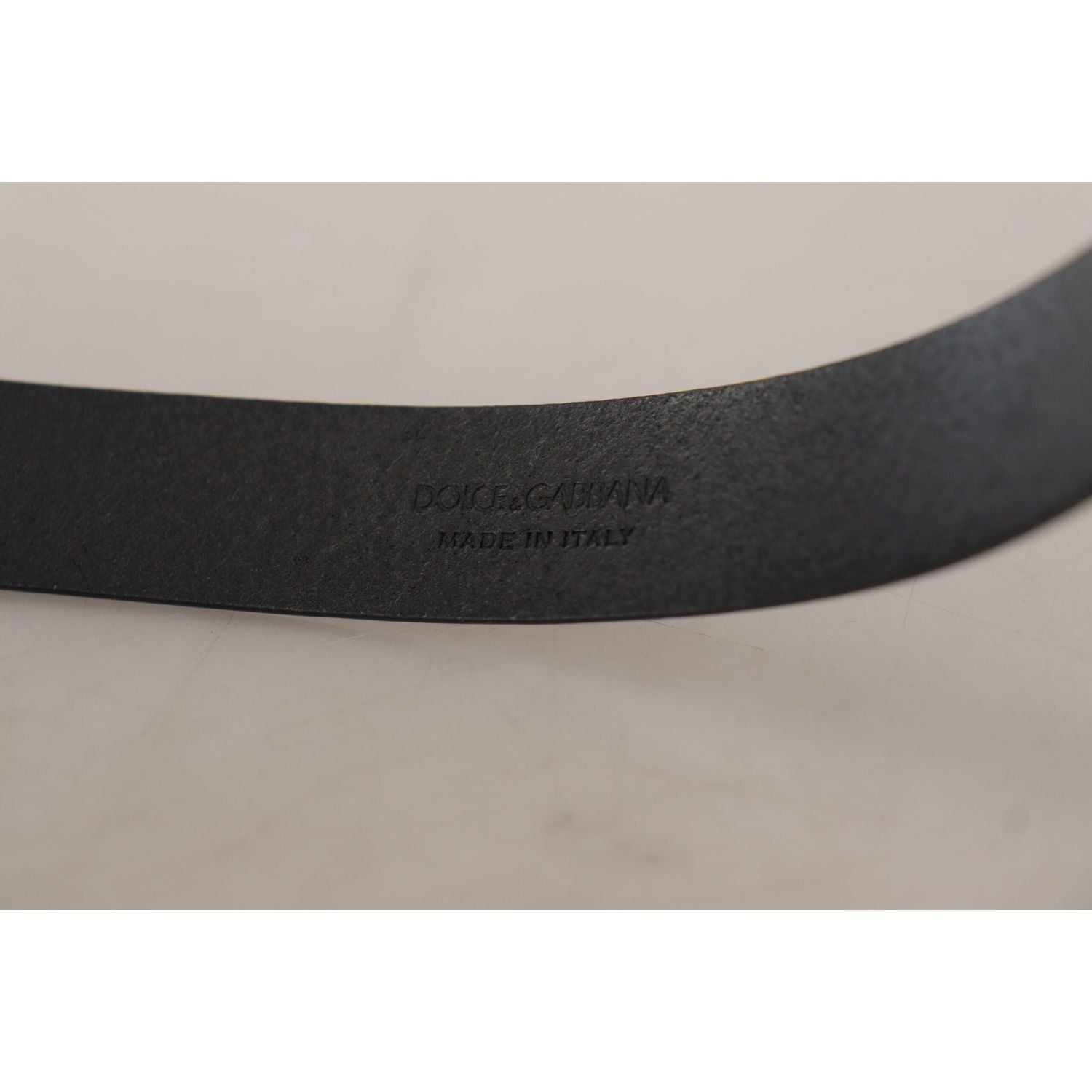 حزام كلاسيكي أنيق من الجلد الأسود من دولتشي آند غابانا