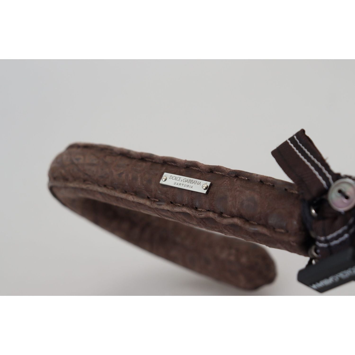 مظلة كلاسيكية مخططة أنيقة من دولتشي آند غابانا