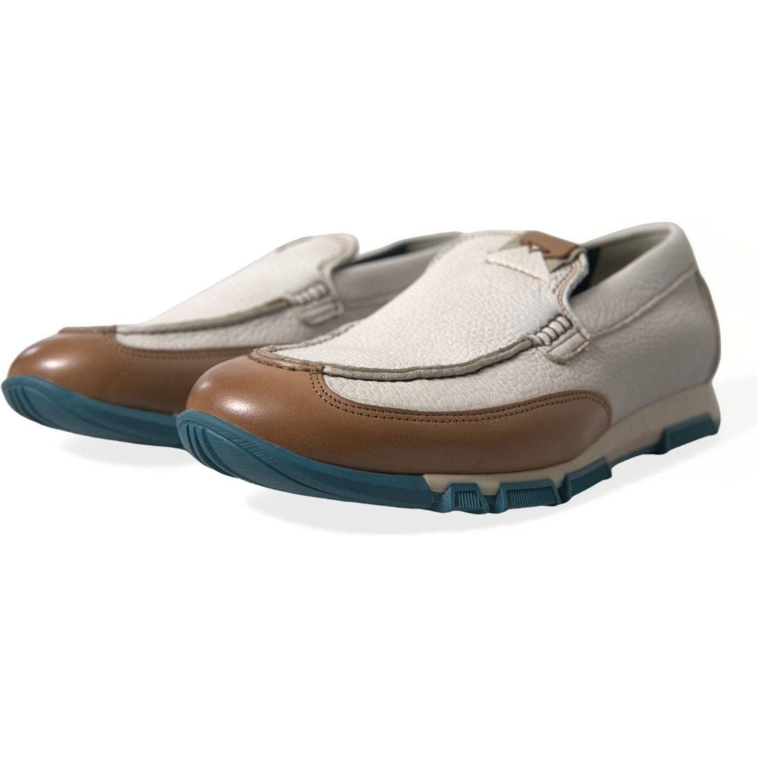 حذاء دولتشي آند غابانا الأنيق المصنوع من جلد الغزال باللون الأبيض