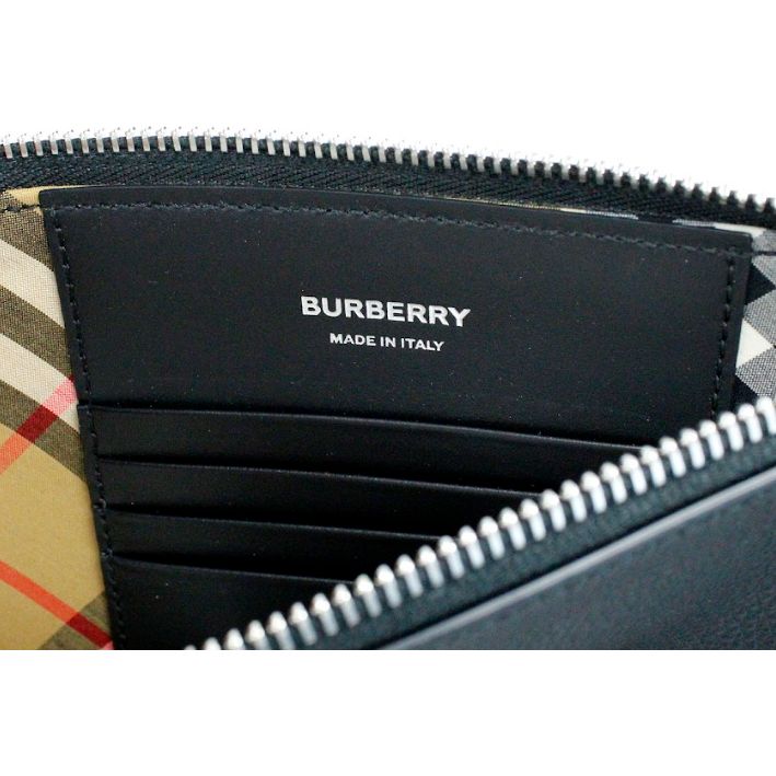 حقيبة كروس بودي من Burberry Peyton Monogram مصنوعة من الجلد الأسود
