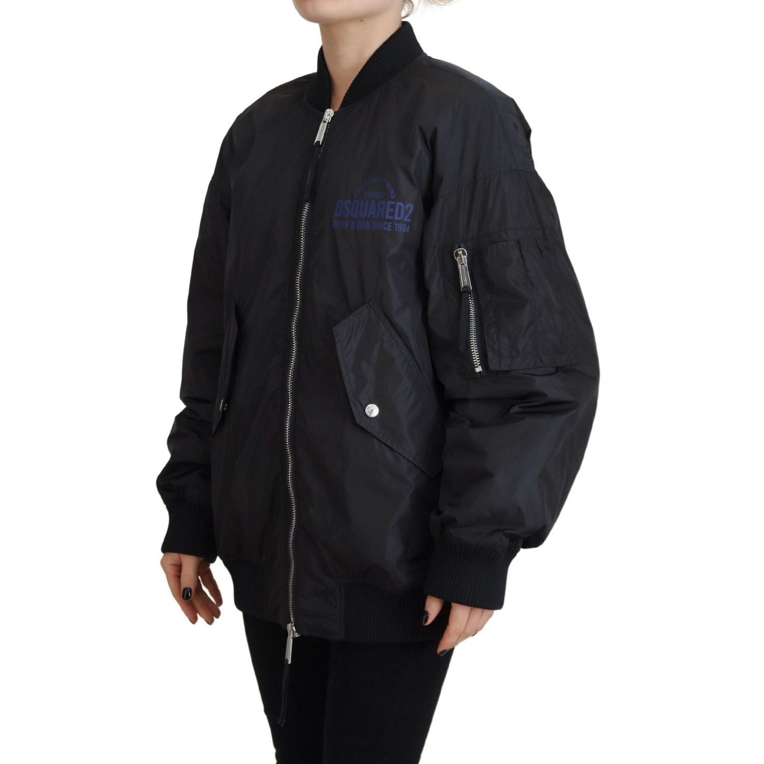 Front view with bag zipped and handles upright.