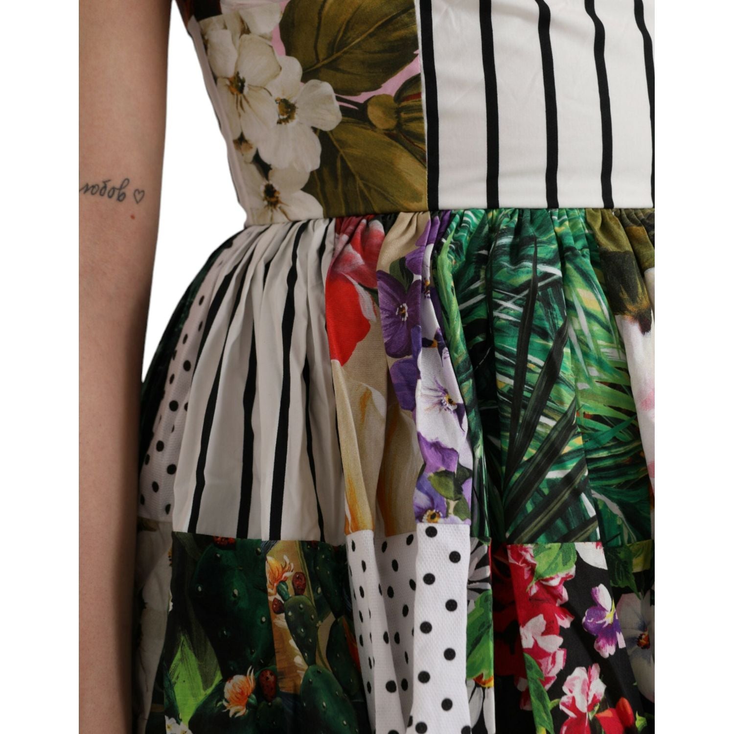 فستان قصير من القطن متعدد الألوان من دولتشي آند غابانا