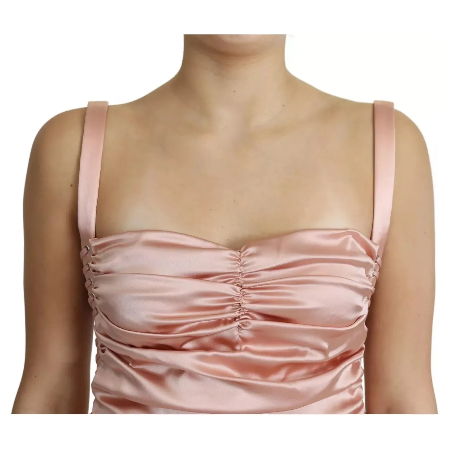 فستان دولتشي آند غابانا الوردي ذو الخصر المنخفض وقصة ضيقة