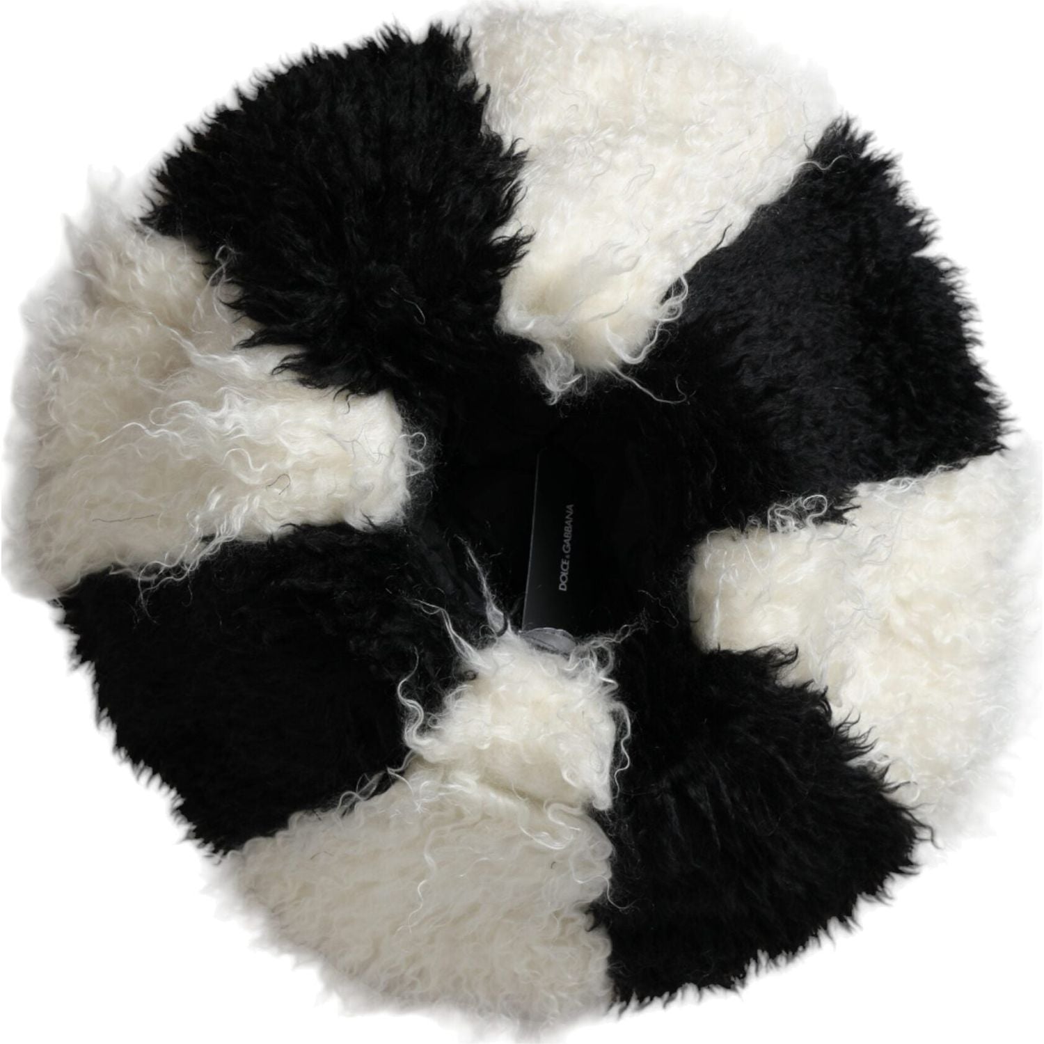 قبعة دلو من فرو الموهير بخطوط سوداء وبيضاء من دولتشي آند غابانا
