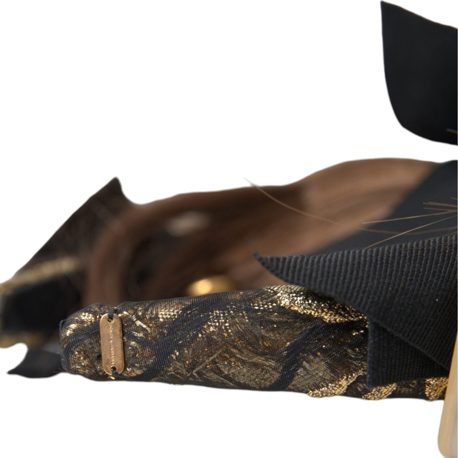 عصابة رأس نسائية من دولتشي آند غابانا ذات أزرار من الكريستال الأسود باللون البني