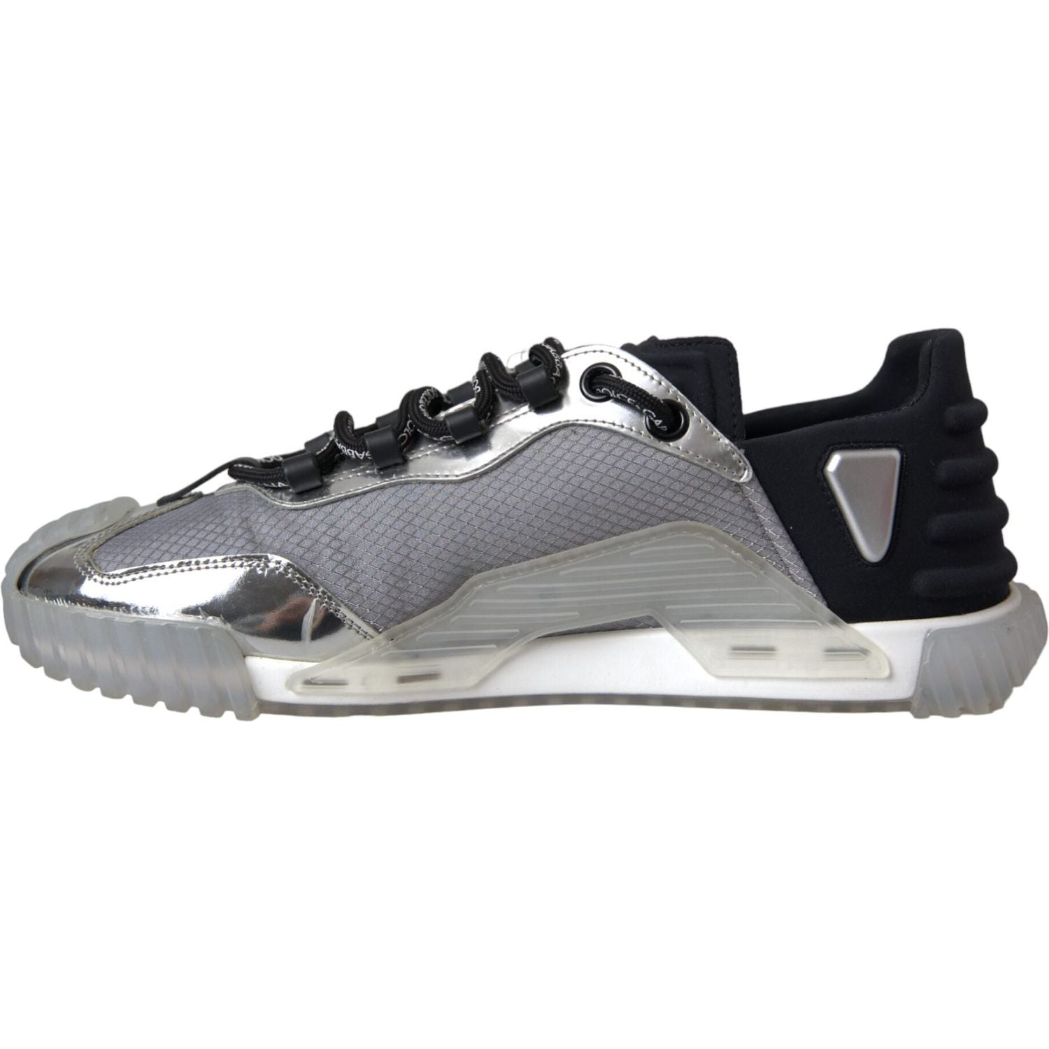 حذاء رياضي رجالي من دولتشي آند غابانا NS1 منخفض الرقبة باللون الفضي والأسود من النايلون