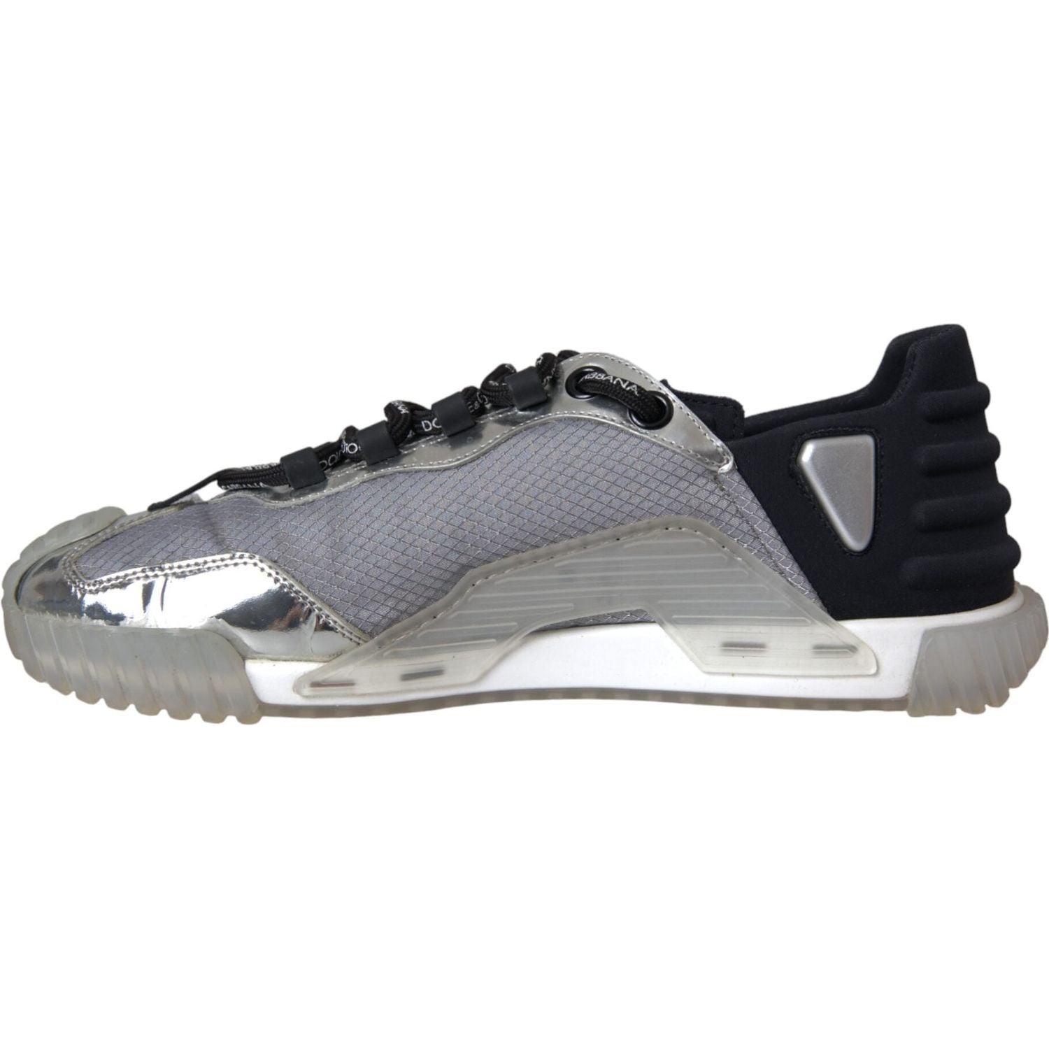 حذاء رياضي رجالي من دولتشي آند غابانا NS1 منخفض الرقبة باللون الفضي والأسود من النايلون