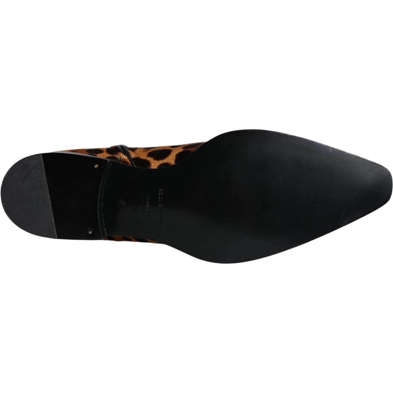 حذاء من فرو العجل بني اللون من دولتشي آند غابانا يصل إلى الكاحل