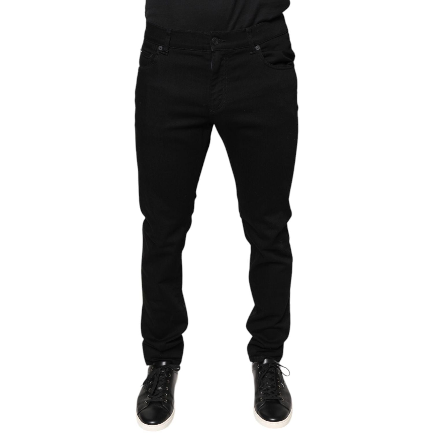 Front view with bag zipped and handles upright.