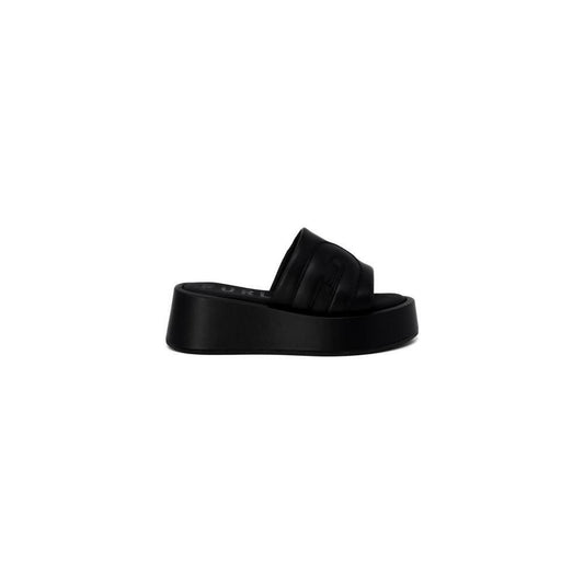 Furla Black Leather Slipper FU-14203800009-EU39/US9