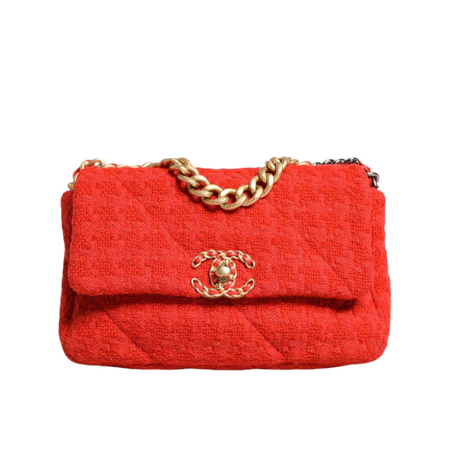 Front view with bag zipped and handles upright.