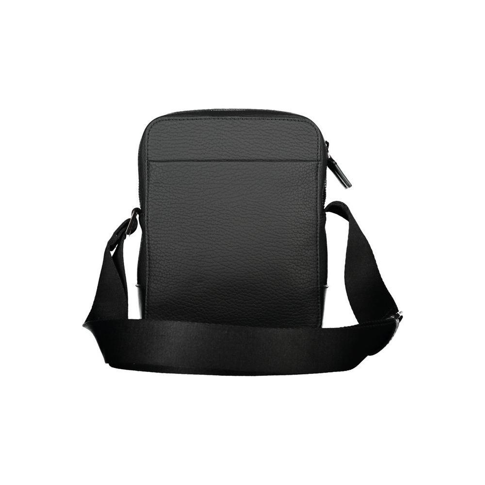 Calvin Klein Sleek Black Shoulder Bag with Contrasting Details CA-26013