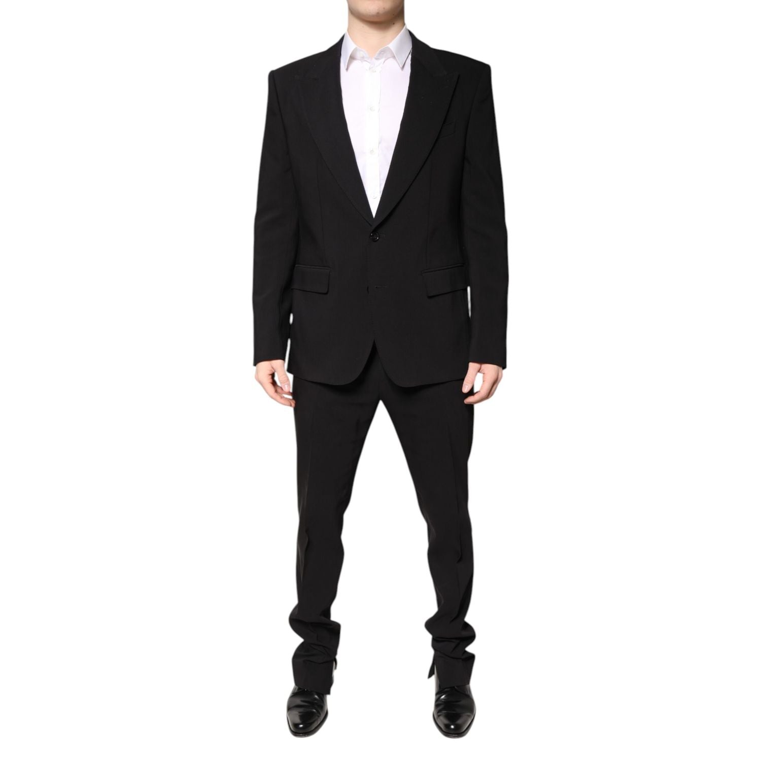 Front view with bag zipped and handles upright.