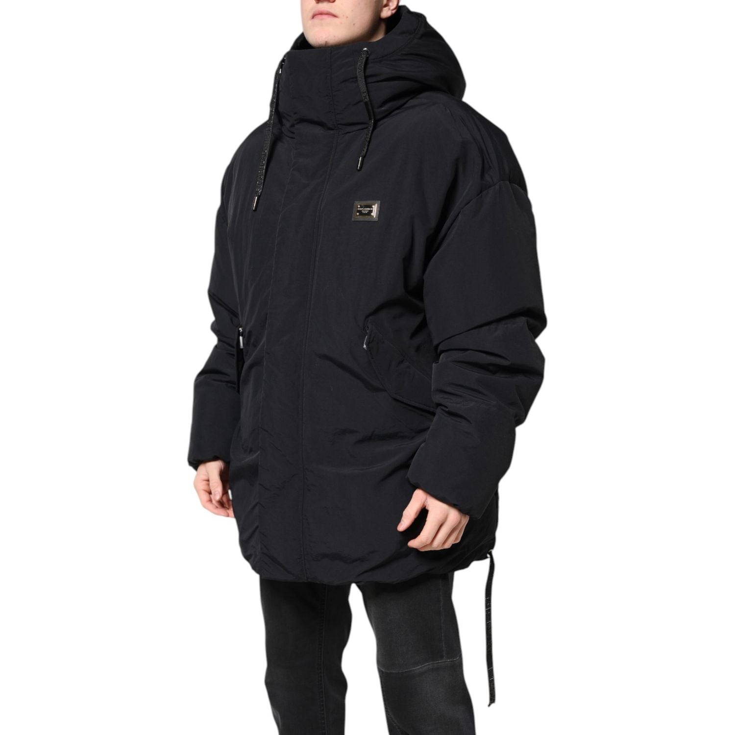 Front view with bag zipped and handles upright.