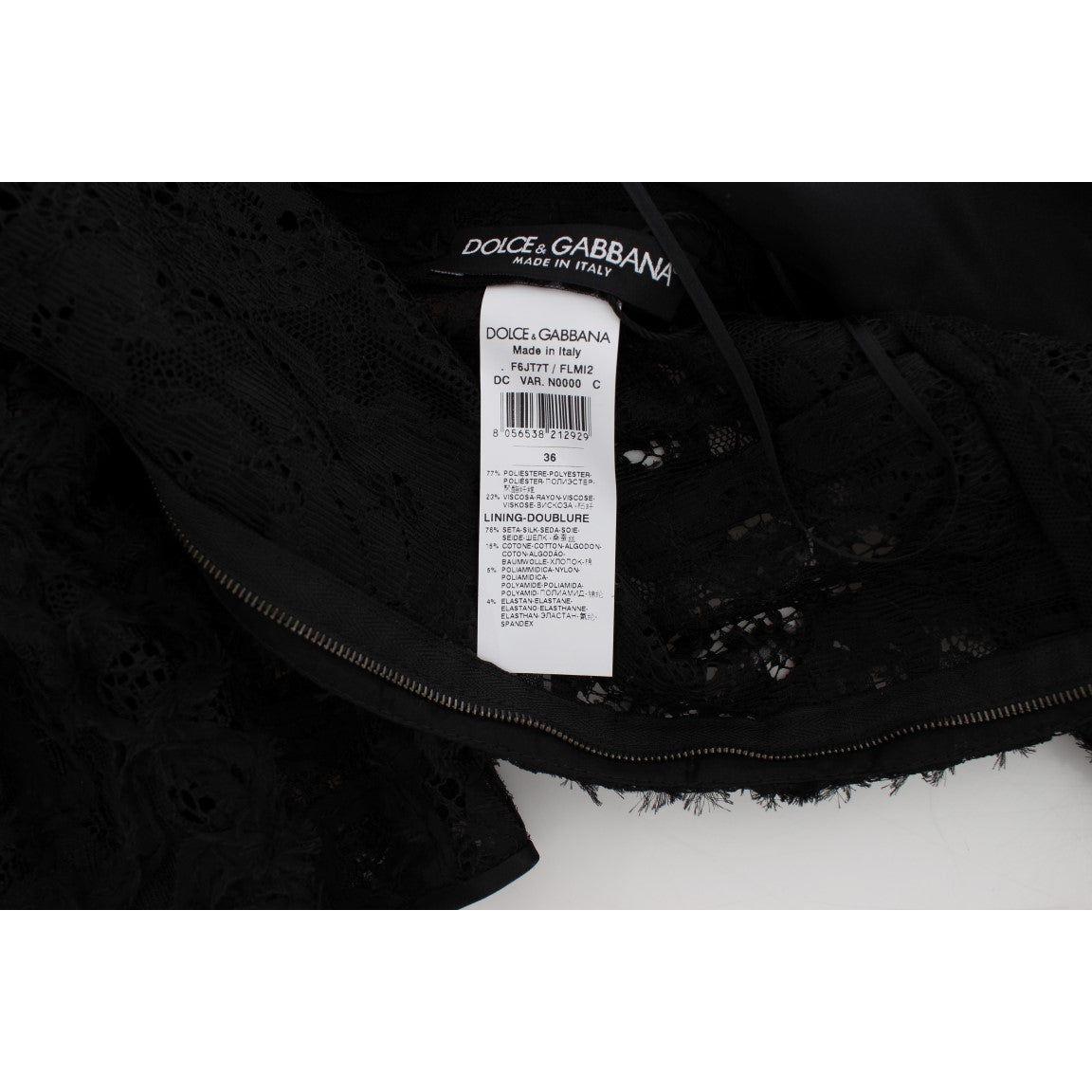 فستان ماكسي أنيق من الدانتيل باللون الأسود من دولتشي آند غابانا