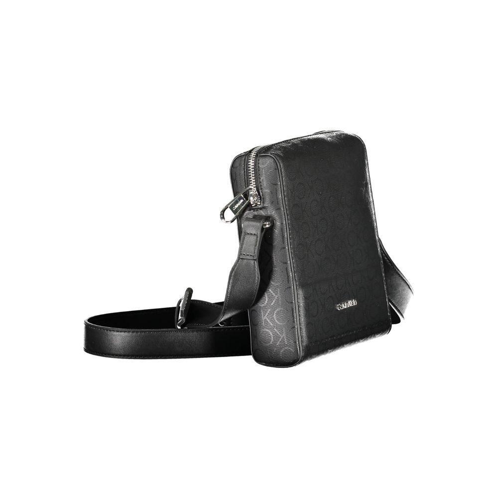 Front view with bag zipped and handles upright.