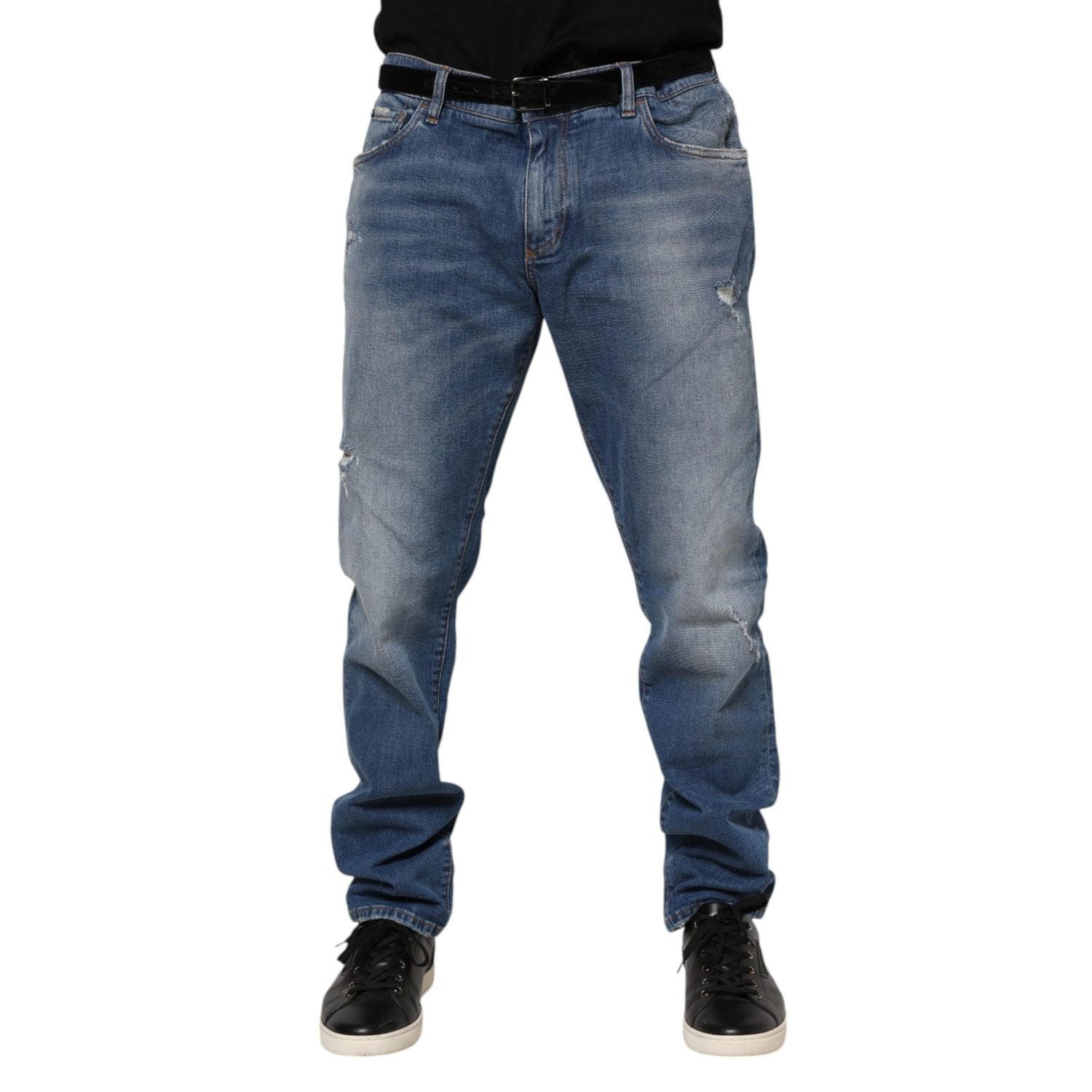 Front view with bag zipped and handles upright.