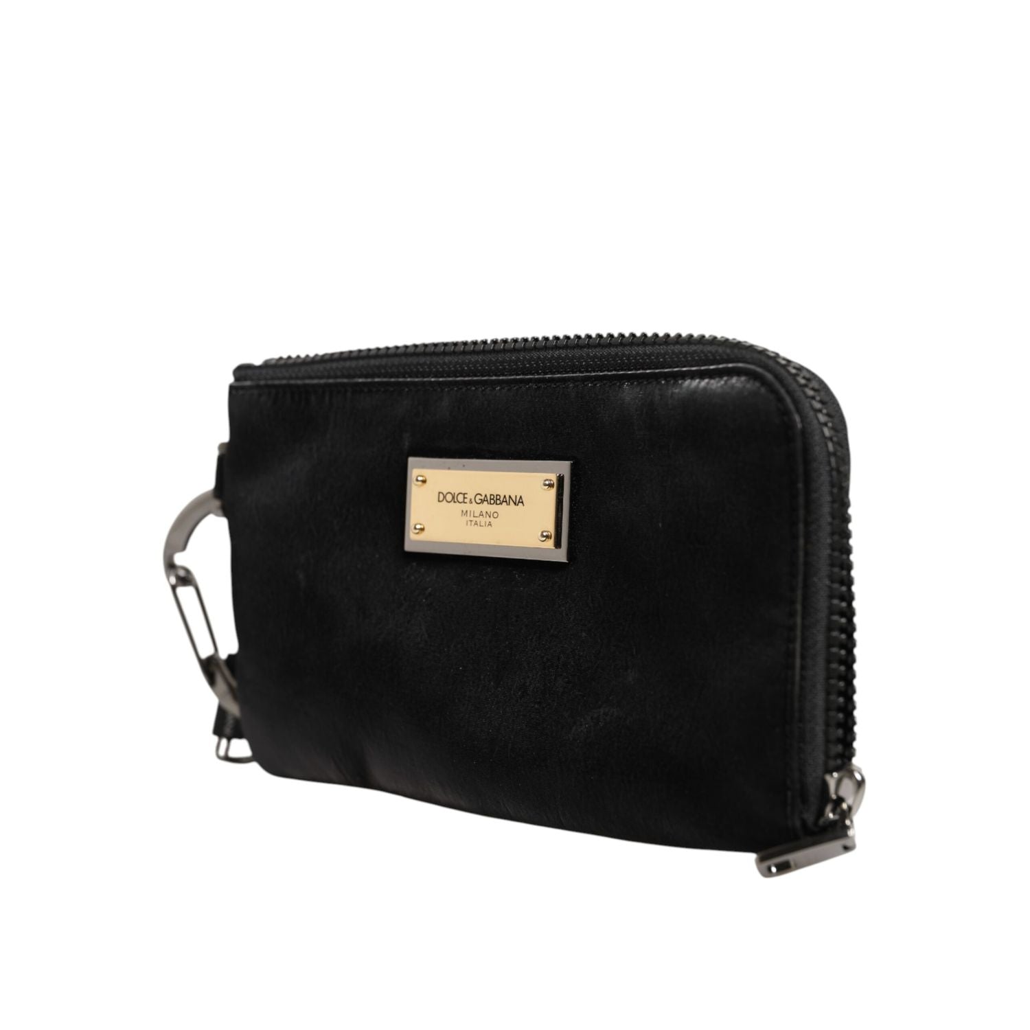 Front view with bag zipped and handles upright.