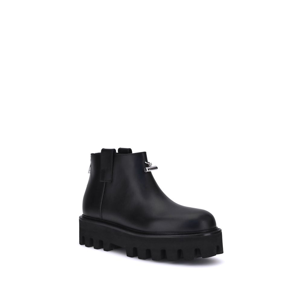 Alexander McQueen Black Calf Leather Bos Taurus Ankle Boots