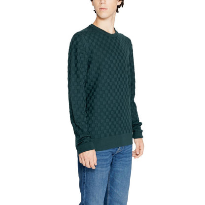 Calvin Klein Green Organic Cotton Sweatshirt with basket weave pattern, crew neck, and ribbed cuffs, blending style and sustainability.
