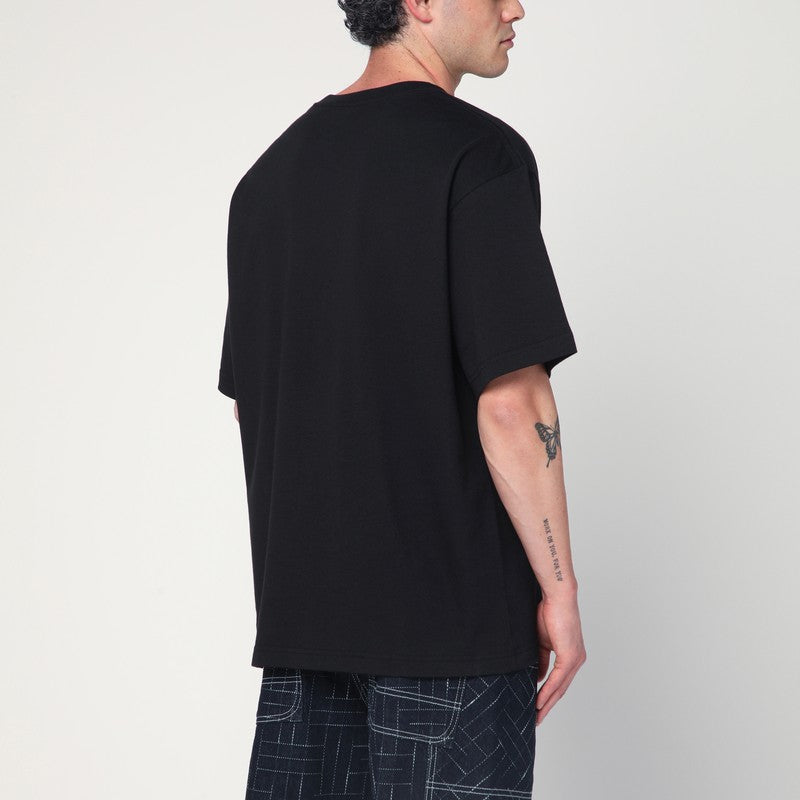 Front view with bag zipped and handles upright.