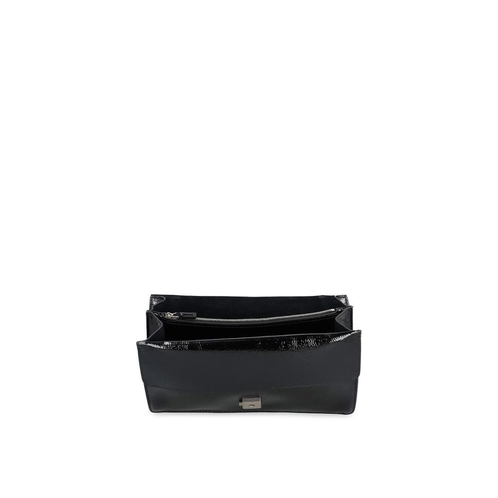 Front view with bag zipped and handles upright.