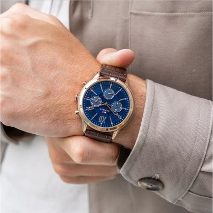 Gent's watch TOMMY HILFIGER Mod. 1710526 in official packaging, quartz analog movement, water-resistant to 5 ATM, 44 mm mineral case.